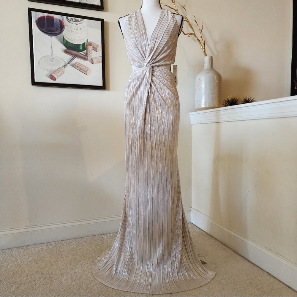 🔥Aqua Twist Front Cut-Out Metallic Gold Evening Gown